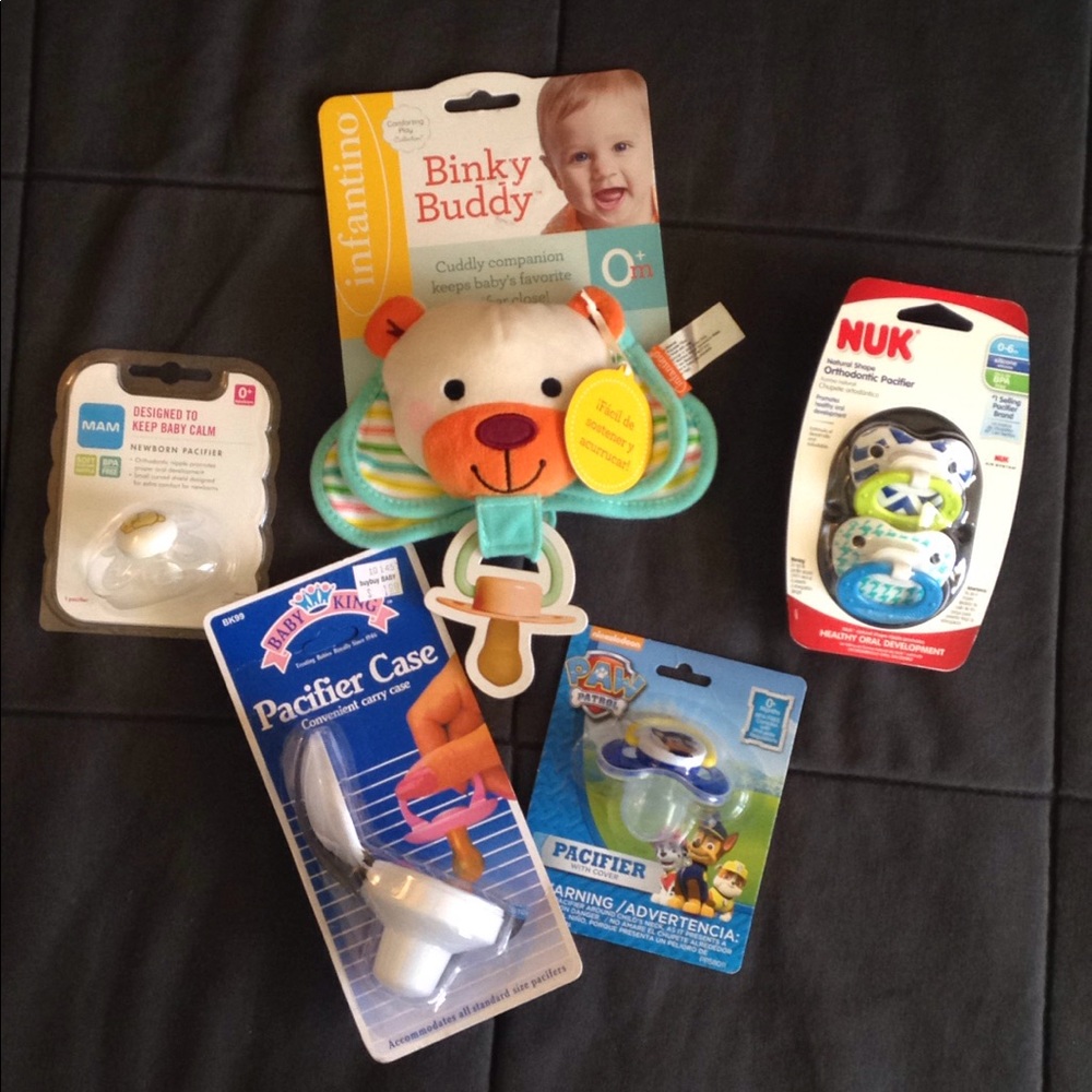 NWT baby pacifier lot, w/ binky buddy & case